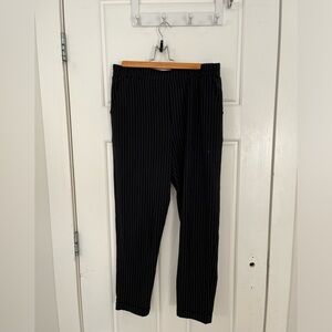 Striped business casual pant. Ardene size L but fits like M